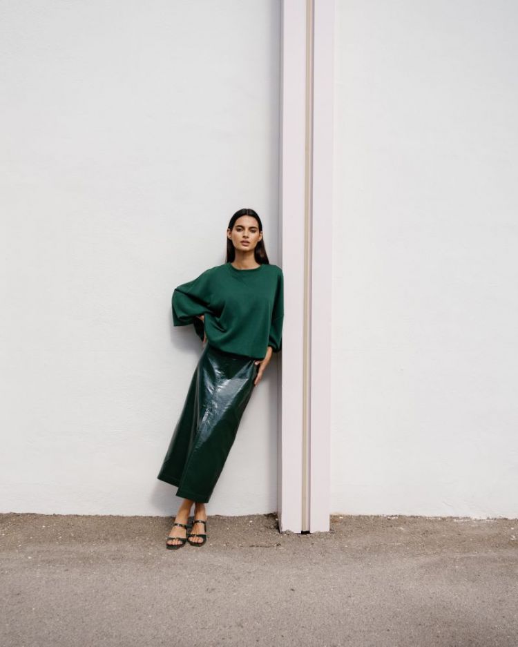 VERNIS MIDI SKIRT BOTTLE GREEN