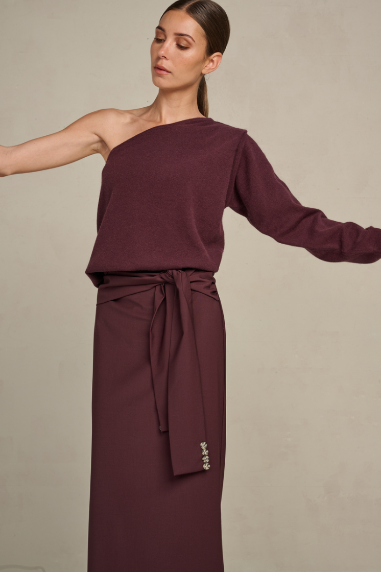 ONE SHOULDER BAROLO