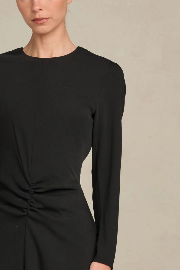 CHARMING BLACK