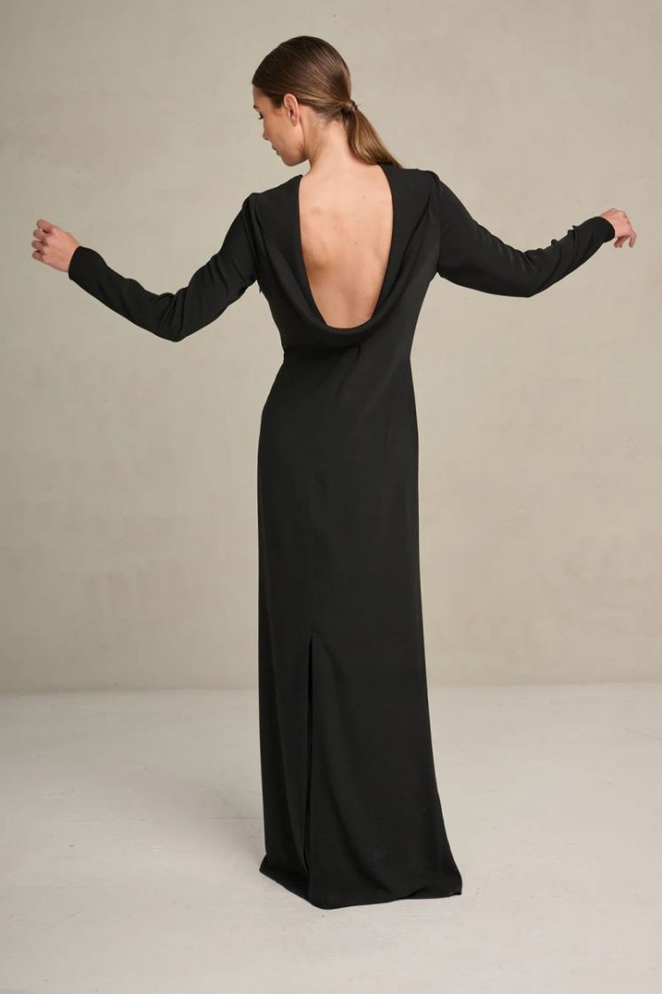 CHARMING BLACK