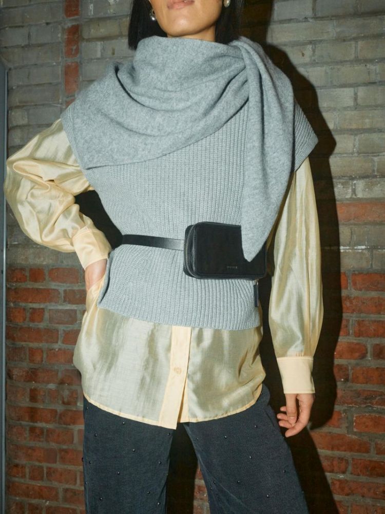  801 BLACK