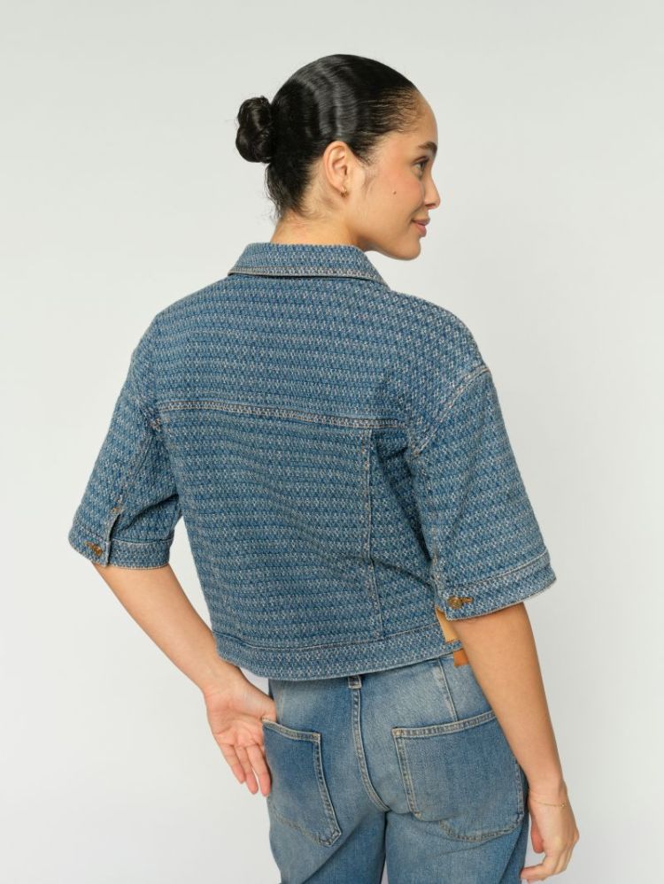  401 BLUE