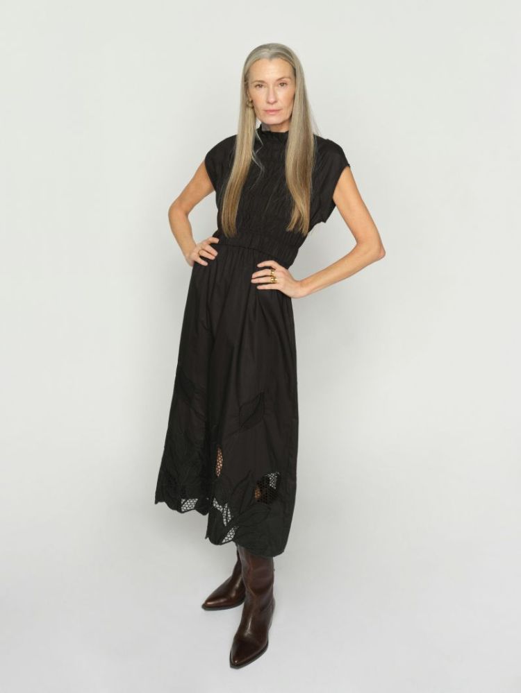  801 BLACK
