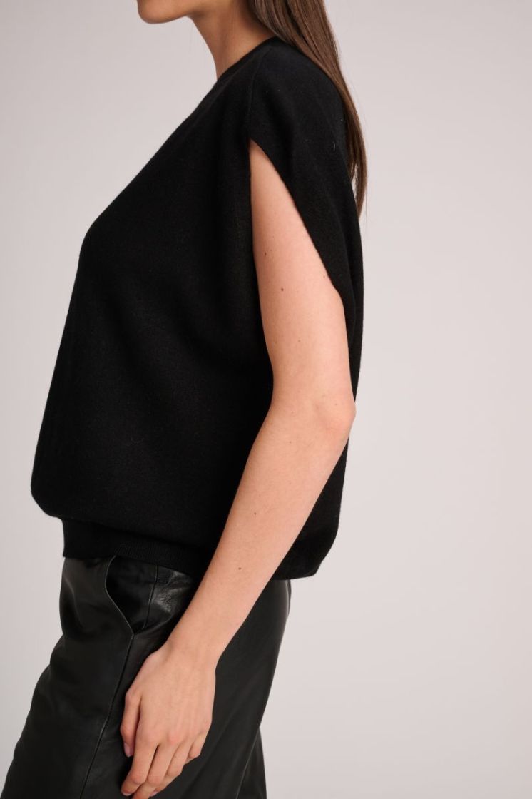LEATHER  BLACK