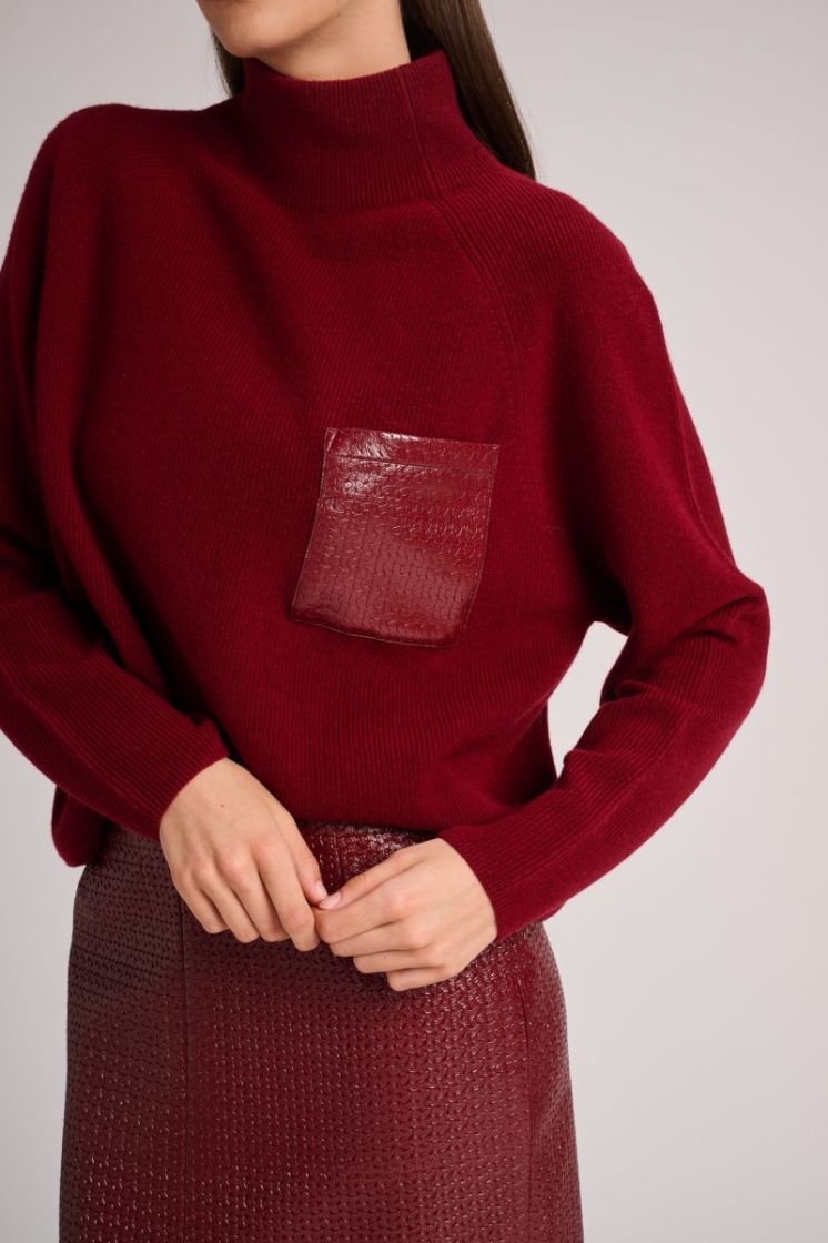 BOLD KNIT TURTLENECK LIPSTICK