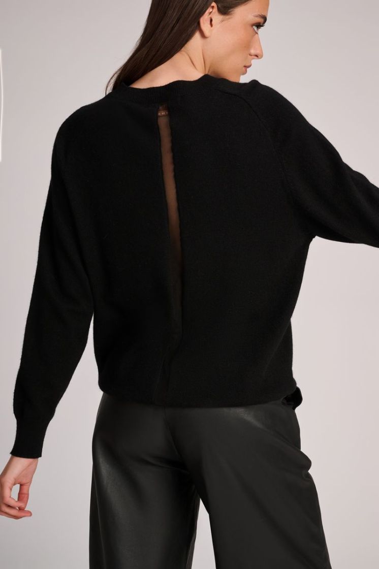 MESH RUGDETAIL BLACK
